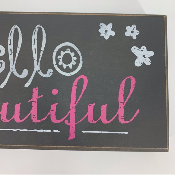 'Hello Beautiful' Distressed Look Box Style Wooden Decor Sign - Picture 4 of 15